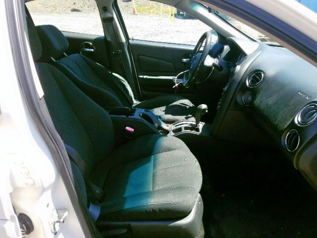 2G2WP552X61109628 - 2006 PONTIAC GRAND PRIX WHITE photo 5