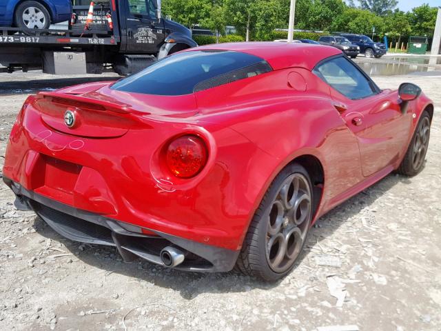 ZARBAAA4XFM162447 - 2015 ALFA ROMEO 4C RED photo 4