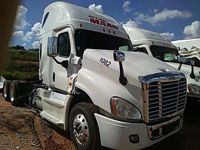 3AKJGLDR1GSHH6488 - 2016 FREIGHTLINER CASCADIA 1 WHITE photo 1