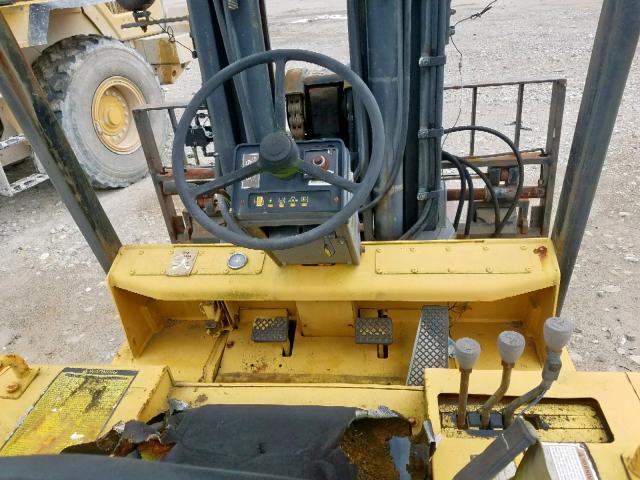 5MB03105 - 2000 CATERPILLAR FORKLIFT YELLOW photo 5