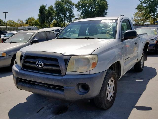 5TENX22N07Z325781 - 2007 TOYOTA TACOMA SILVER photo 2