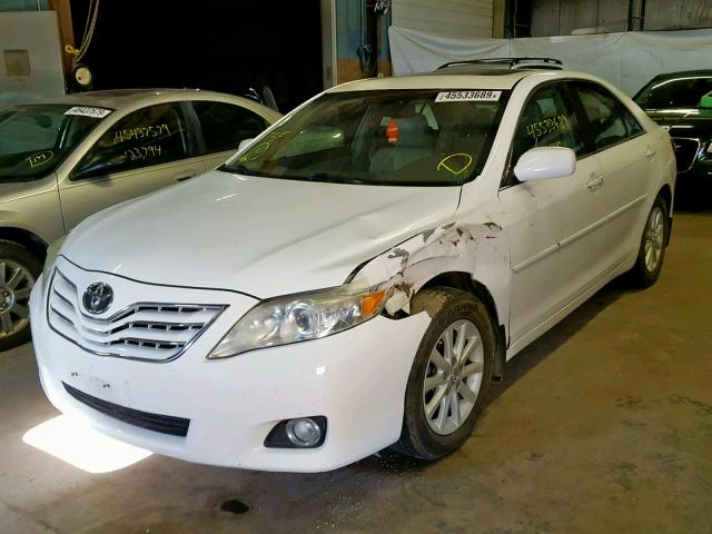 4T4BF3EK6BR098094 - 2011 TOYOTA CAMRY BASE WHITE photo 2