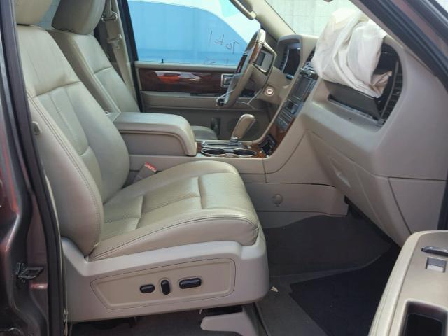 5LMJJ2H5XDEL01647 - 2013 LINCOLN NAVIGATOR 灰色 照片 5