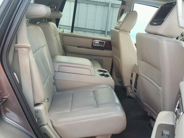 5LMJJ2H5XDEL01647 - 2013 LINCOLN NAVIGATOR 灰色 照片 6