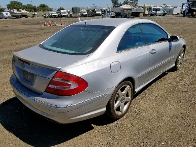 WDBTJ75J85F142846 - 2005 MERCEDES-BENZ CLK 500 SILVER photo 4