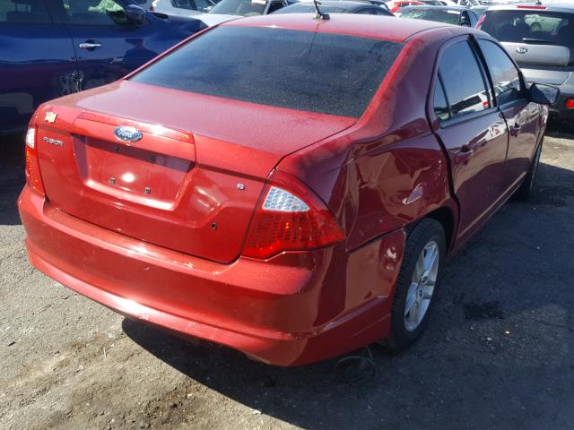 3FAHP0GA8AR134761 - 2010 FORD FUSION S RED photo 4