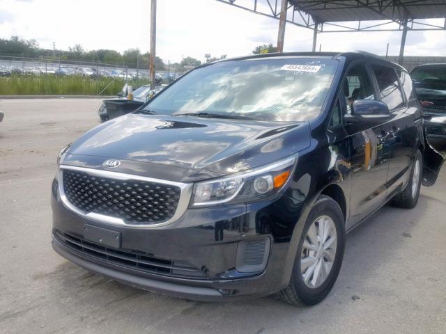 KNDMB5C17J6357848 - 2018 KIA SEDONA LX BLACK photo 2