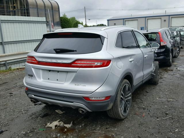 5LMTJ3DH3HUL27162 - 2017 LINCOLN MKC RESERV SILVER photo 4