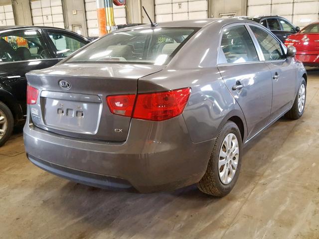 KNAFU4A2XD5734558 - 2013 KIA FORTE EX SILVER photo 4