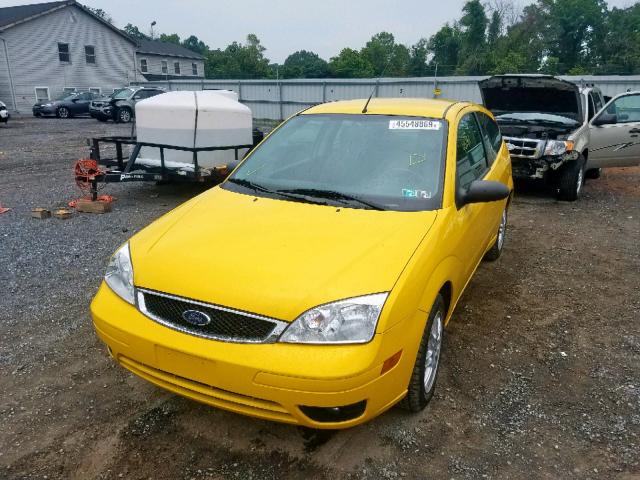 1FAHP31N97W274434 - 2007 FORD FOCUS ZX3 YELLOW photo 2