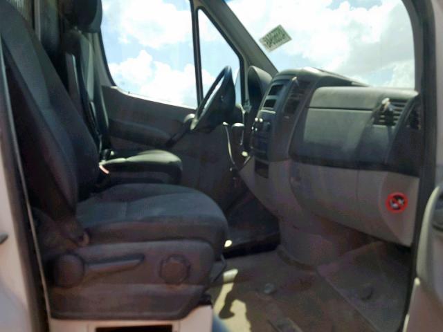 WDYPE8CC0A5486578 - 2010 FREIGHTLINER SPRINTER 2 WHITE photo 5