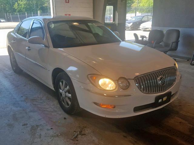 2G4WD582481133714 - 2008 BUICK LACROSSE C WHITE photo 1