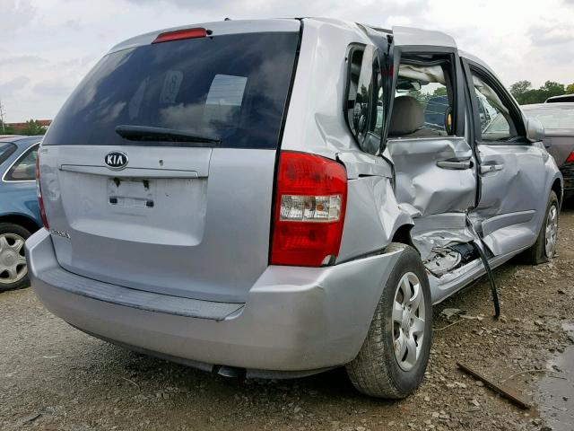 KNDMB133886227145 - 2008 KIA SEDONA SILVER photo 4