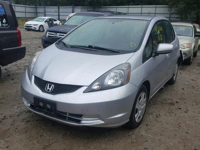 JHMGE8H38DC020965 - 2013 HONDA FIT GRAY photo 2