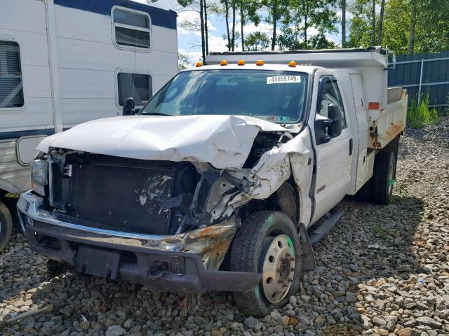 1FDAF57P14EC15183 - 2004 FORD F550 SUPER WHITE photo 2