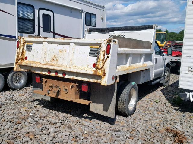 1FDAF57P14EC15183 - 2004 FORD F550 SUPER WHITE photo 4