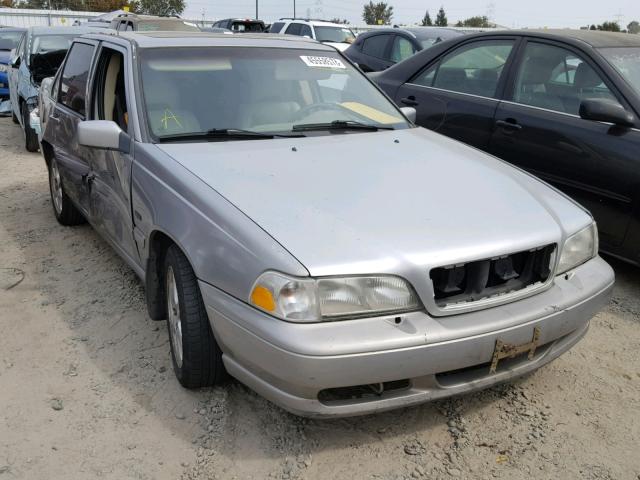 YV1LS5677W1503904 - 1998 VOLVO S70 GLT SILVER photo 1