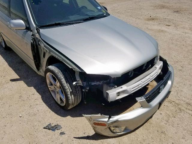 JTHBD192530065646 - 2003 LEXUS IS 300 SILVER photo 9