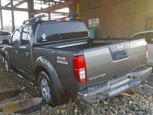 1N6AD07U85C464044 - 2005 NISSAN FRONTIER C GRAY photo 3