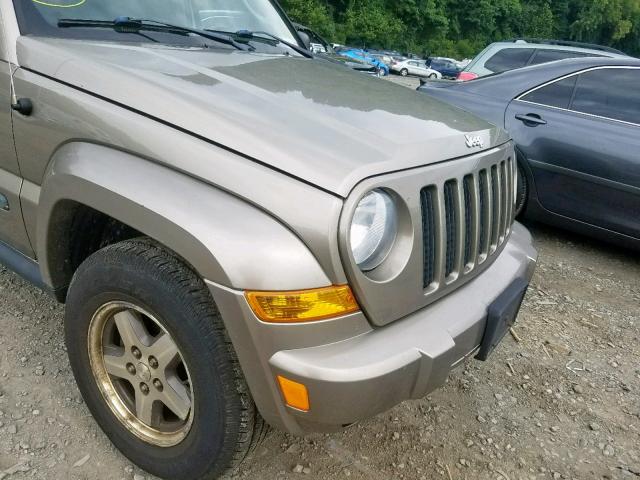 1J4GL38K45W687611 - 2005 JEEP LIBERTY RE TAN photo 9