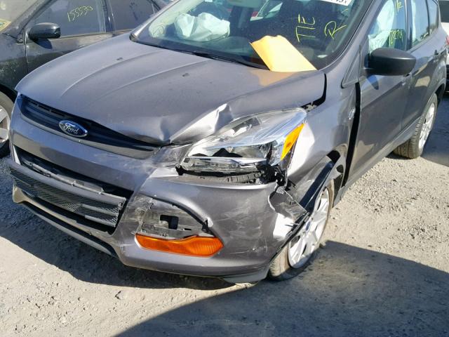 1FMCU0F70DUD39602 - 2013 FORD ESCAPE S GRAY photo 9