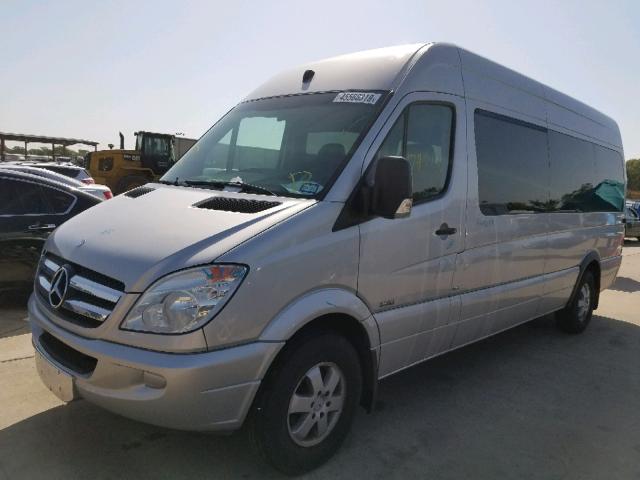 WDZPE8CC8D5763848 - 2013 MERCEDES-BENZ SPRINTER 2 SILVER photo 2