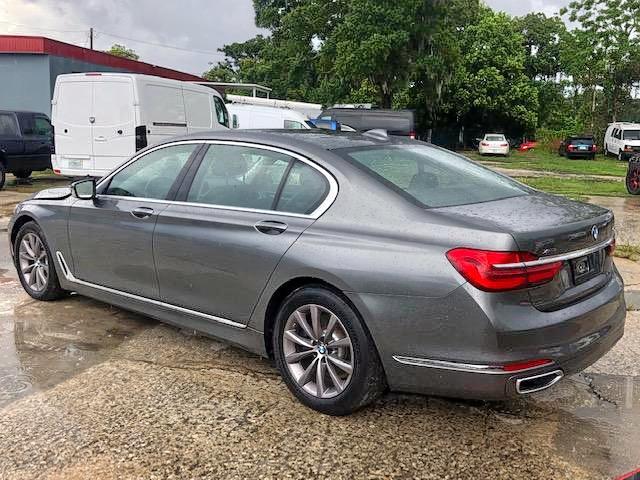 WBA7E4C54JGV23834 - 2018 BMW 740 XI GRAY photo 3