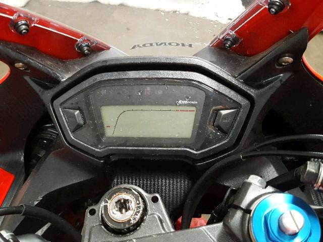 MLHPC4461H5401404 - 2017 HONDA CBR500 R RED photo 8