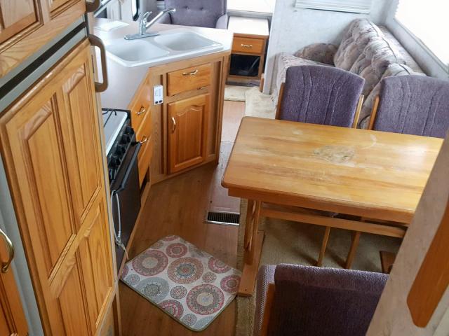 4YDF2952024057522 - 2002 KEYSTONE MONTANA WHITE photo 6