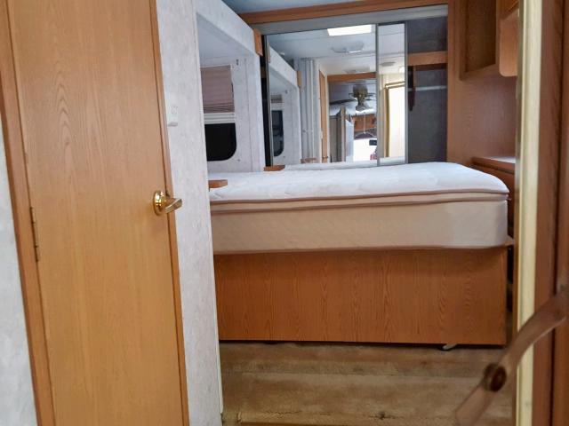 4YDF2952024057522 - 2002 KEYSTONE MONTANA WHITE photo 7