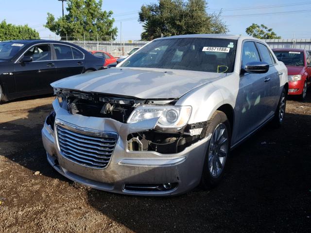 2C3CCAET5CH263554 - 2012 CHRYSLER 300C SILVER photo 2