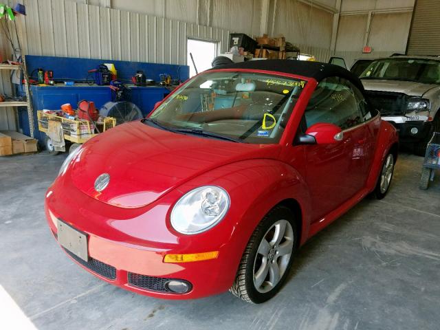 3VWSF31Y26M307590 - 2006 VOLKSWAGEN NEW BEETLE წითელი ფოტო 2