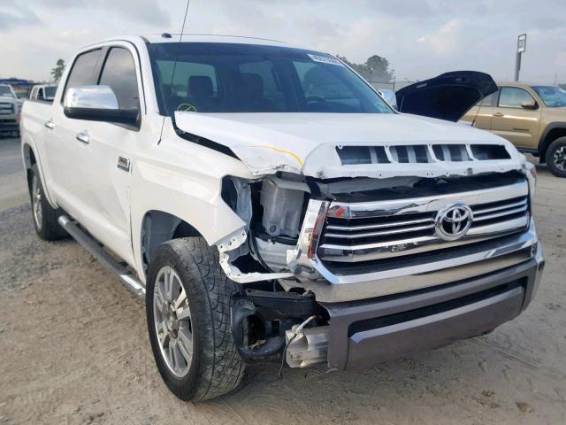 5TFGW5F14HX220576 - 2017 TOYOTA TUNDRA CRE WHITE photo 1