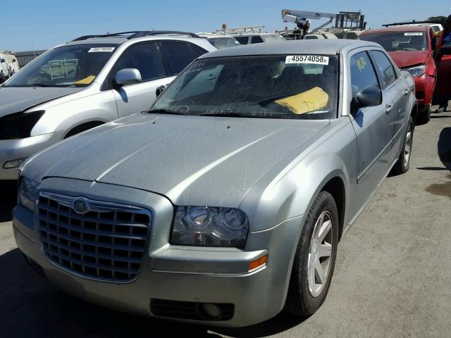 2C3JA53G05H120783 - 2005 CHRYSLER 300 TOURIN GRAY photo 2