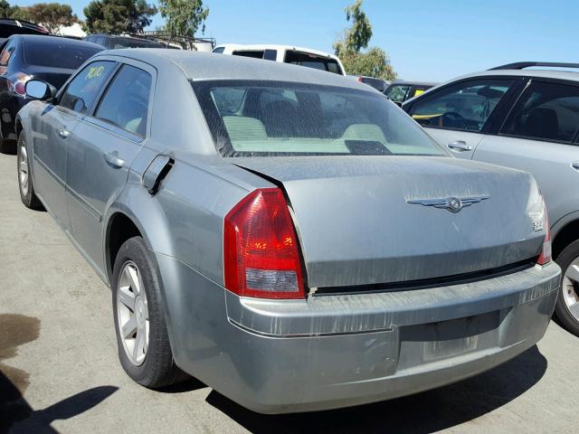 2C3JA53G05H120783 - 2005 CHRYSLER 300 TOURIN GRAY photo 3