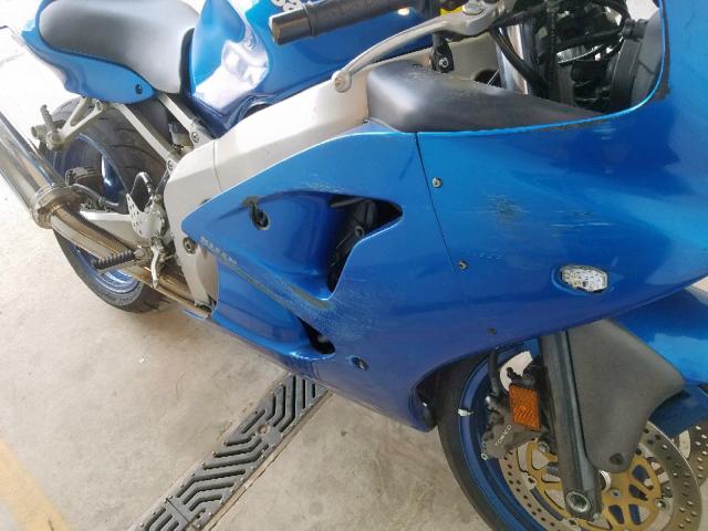 JKAZX4J171A032550 - 2001 KAWASAKI ZX600 J1 BLUE photo 9