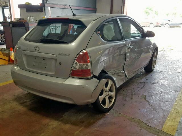 KMHCN36C07U051580 - 2007 HYUNDAI ACCENT SE SILVER photo 4