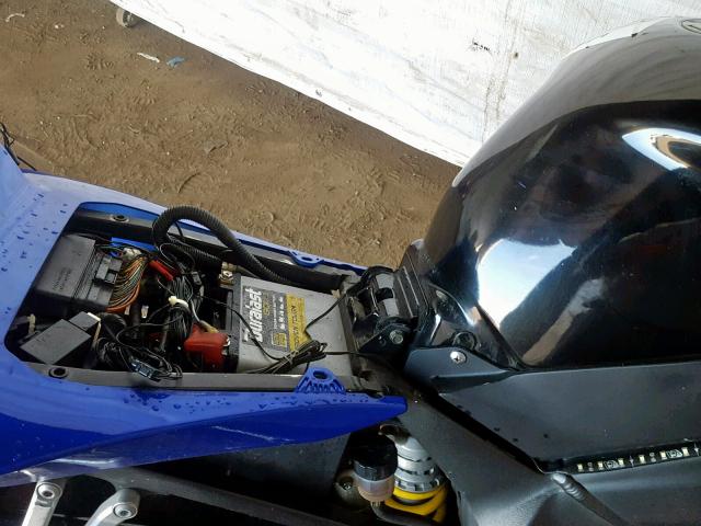 JYARN10E42A004555 - 2002 YAMAHA YZFR1 BLUE photo 5