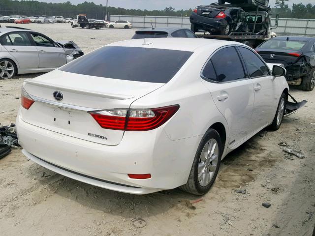 JTHBW1GG2D2012708 - 2013 LEXUS ES 300H WHITE photo 4