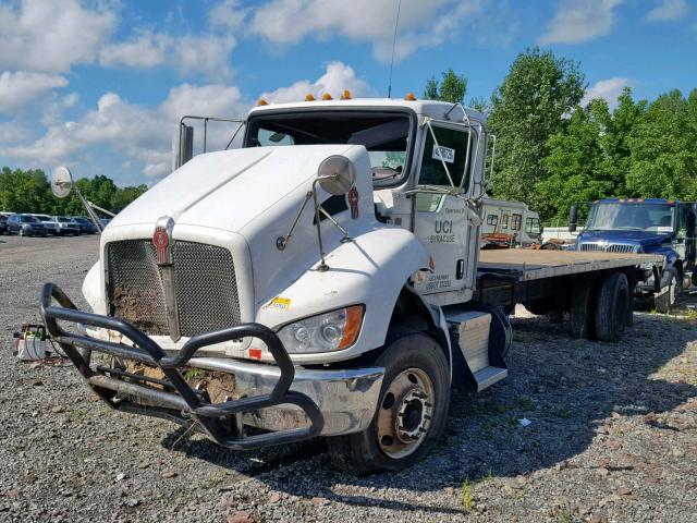 2NKHHM6X2JM177403 - 2018 KENWORTH CONSTRUCTI WHITE photo 2