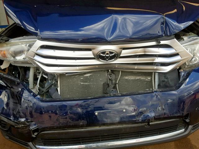 5TDBK3EH9BS067456 - 2011 TOYOTA HIGHLANDER BLUE photo 9