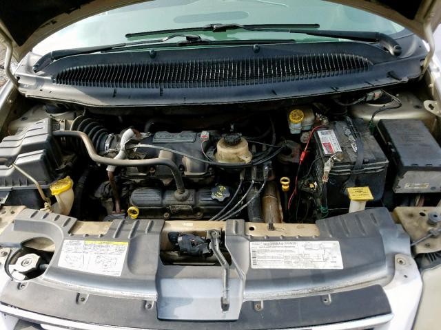 2C4GP54L15R321571 - 2005 CHRYSLER TOWN & COU WHITE photo 7