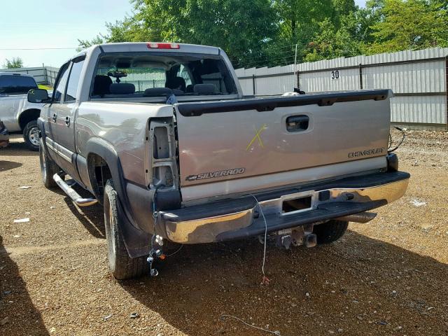 1GCGK13U93F217724 - 2003 CHEVROLET SILVERADO GOLD photo 3