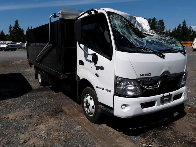 JHHYDM1H0JK005897 - 2018 HINO 155 WHITE photo 1