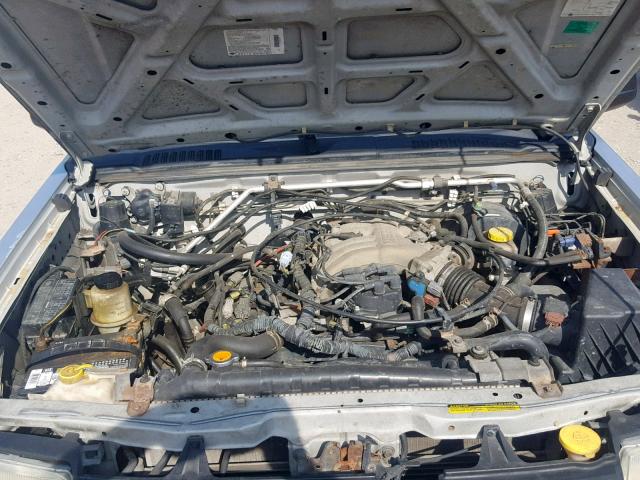 5N1ED28Y41C571132 - 2001 NISSAN XTERRA XE SILVER photo 7