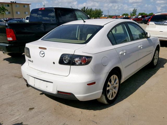 JM1BK32G671668257 - 2007 MAZDA 3 I WHITE photo 4