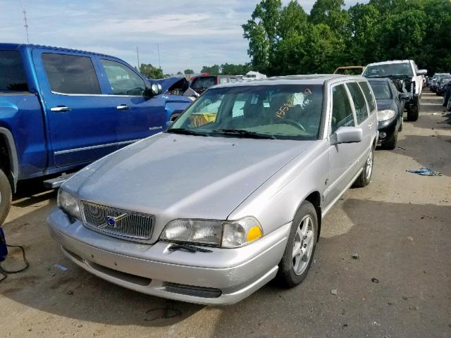 YV1LW56D5X2606728 - 1999 VOLVO V70 GLT SILVER photo 2