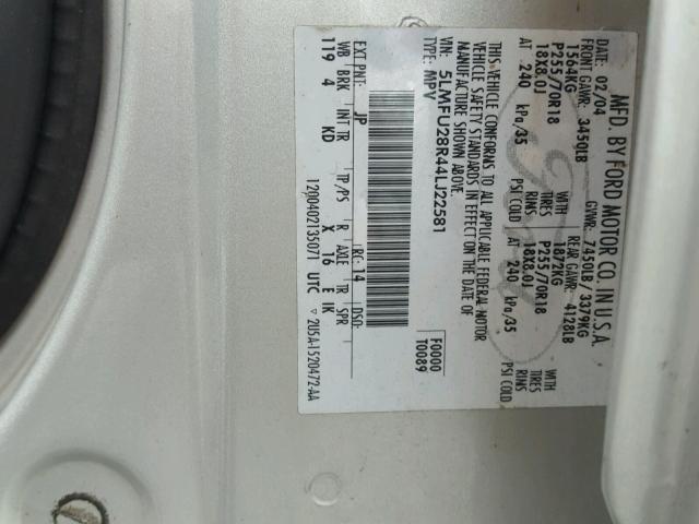 5LMFU28R44LJ22581 - 2004 LINCOLN NAVIGATOR 银色 照片 10