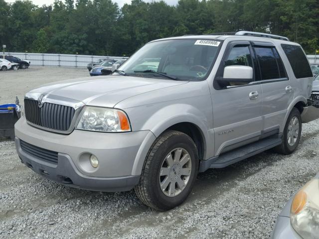5LMFU28R44LJ22581 - 2004 LINCOLN NAVIGATOR 银色 照片 2