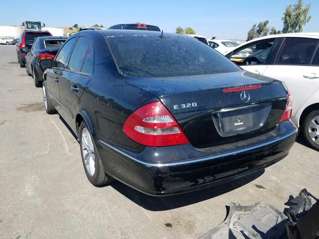 WDBUF65J95A657349 - 2005 MERCEDES-BENZ E 320 BLACK photo 3